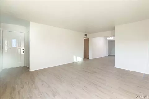 815 E Berk Ave, Kingman, AZ 86409 photo 7