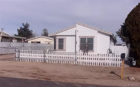 1365 E Suffock Ave, Kingman, AZ 86409 photo 2