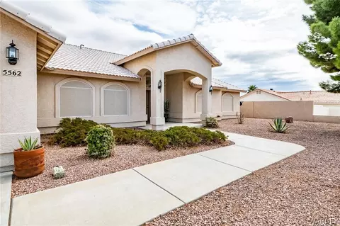 5562 N Storm Cloud Dr, Kingman, AZ 86409 photo 4