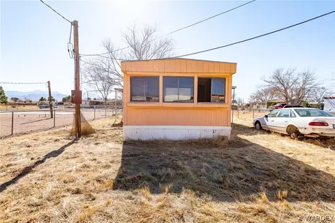 3045 E Mcvicar Ave, Kingman, AZ 86409 photo 2