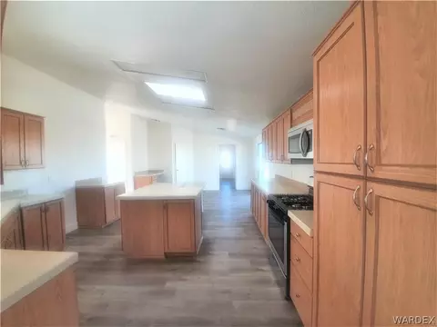 3687 E Robin Ln, Kingman, AZ 86409 photo 4