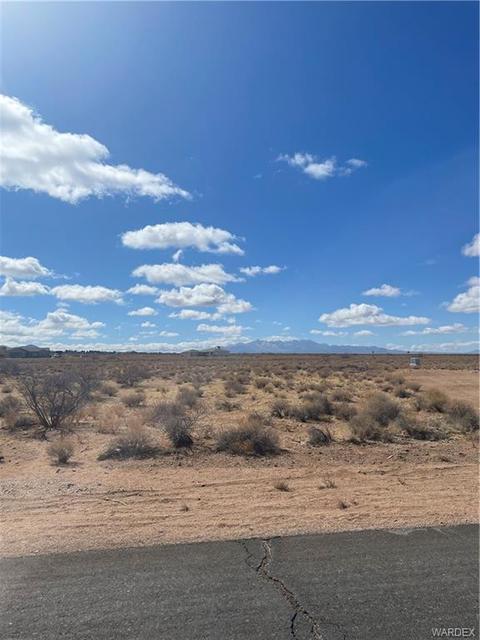 7880 E Saddleback Dr, Kingman, AZ 86401 photo 1