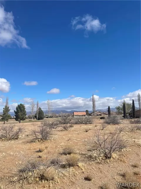 7880 E Saddleback Dr, Kingman, AZ 86401 photo 3