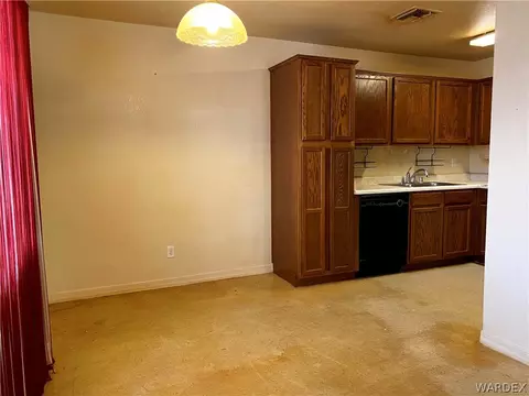 3310 N Apache St, Kingman, AZ 86401 photo 3