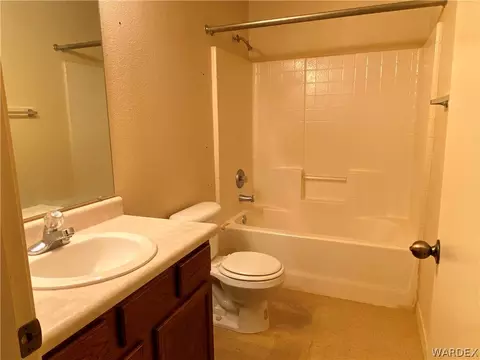 3310 N Apache St, Kingman, AZ 86401 photo 8