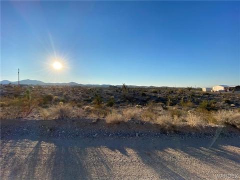 27025 N Driftwood Dr, Meadview, AZ 86444