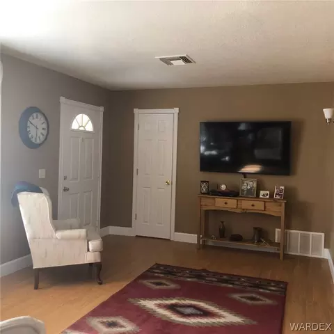 7701 E Concho Dr, Kingman, AZ 86401 photo 2