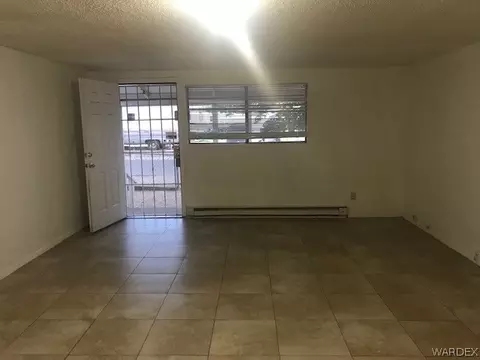 3589 E Shaeffer Ave, Kingman, AZ 86409 photo 3