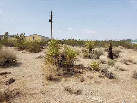 135 E Spencer Dr, Meadview, AZ 86444 photo 2