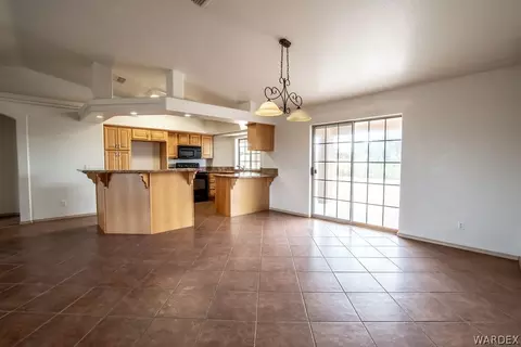7008 E Stetson Dr, Kingman, AZ 86401 photo 6