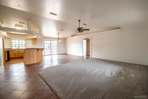 7008 E Stetson Dr, Kingman, AZ 86401 photo 4