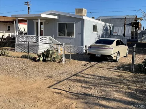 2615 E Ames Ave, Kingman, AZ 86409 photo 3