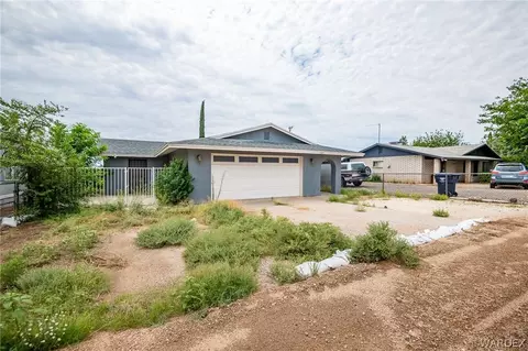 2390 E Thompson Ave, Kingman, AZ 86409 photo 2