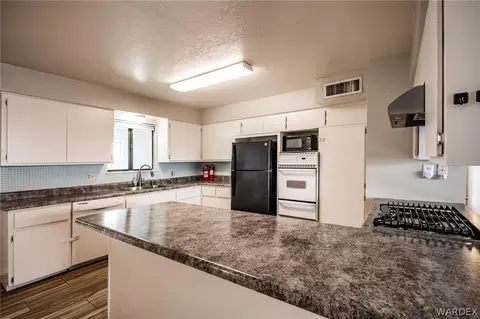 2390 E Thompson Ave, Kingman, AZ 86409 photo 12
