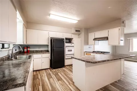 2390 E Thompson Ave, Kingman, AZ 86409 photo 11