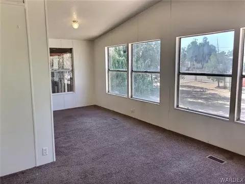 3585 E Robin Ln, Kingman, AZ 86409 photo 8