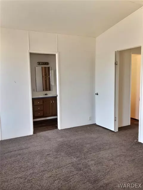 3585 E Robin Ln, Kingman, AZ 86409 photo 7