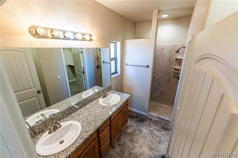 5318 Eagle View Rd, Kingman, AZ 86409 photo 2