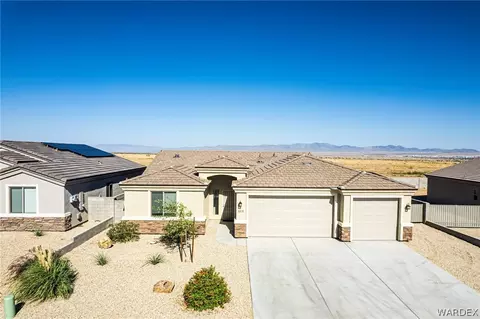 5318 Eagle View Rd, Kingman, AZ 86409 photo 1