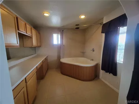 10040 E Lan Dr, Kingman, AZ 86402 photo 14