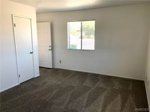 2330 E Carver Ave, Kingman, AZ 86409 photo 8