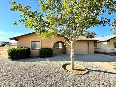 2330 E Carver Ave, Kingman, AZ 86409 photo 1