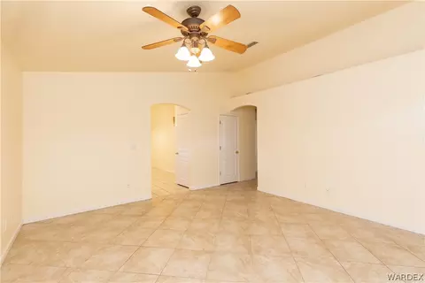 1655 E Thompson Ct, Kingman, AZ 86409 photo 8