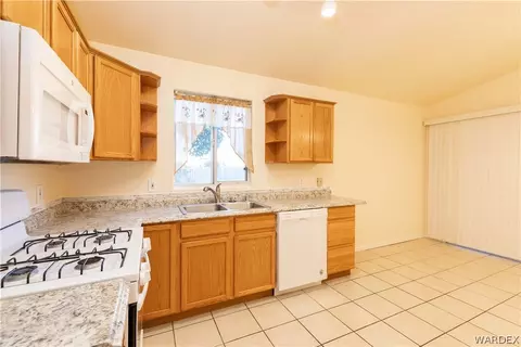 1655 E Thompson Ct, Kingman, AZ 86409 photo 10