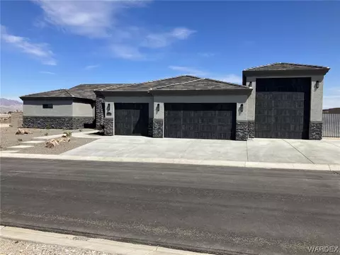 3095 Sidewheel Dr, Bullhead City, AZ 86429