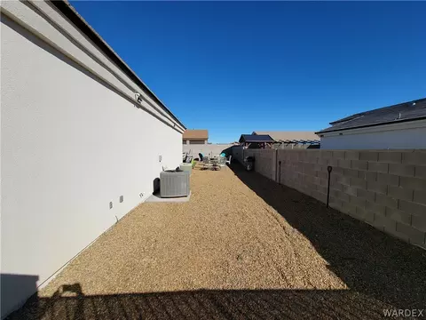 3275 E Rusty Spur Ave, Kingman, AZ 86409 photo 4