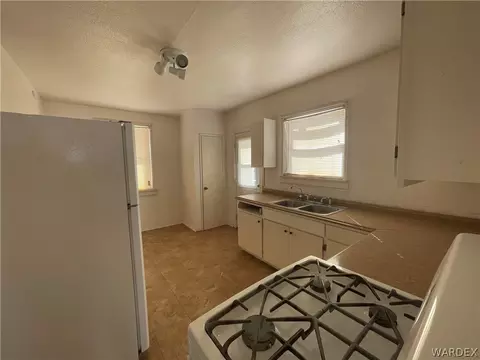 303 N M St, Needles, CA 92363 photo 22
