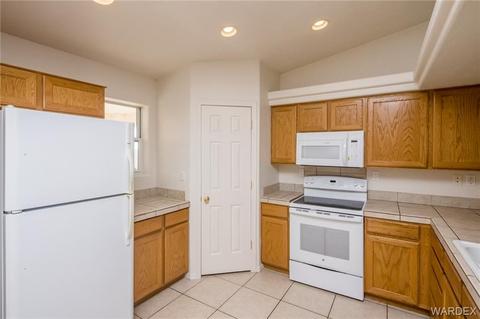 7748 E Devils Arch Dr, Kingman, AZ 86401 photo 14