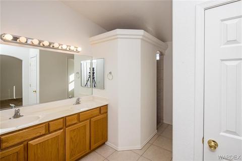 7748 E Devils Arch Dr, Kingman, AZ 86401 photo 22
