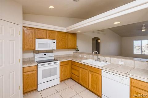 7748 E Devils Arch Dr, Kingman, AZ 86401 photo 16