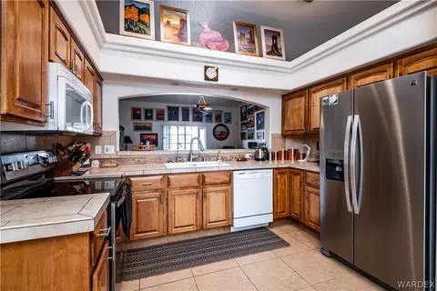 7811 E Devils Arch Dr, Kingman, AZ 86401 photo 2