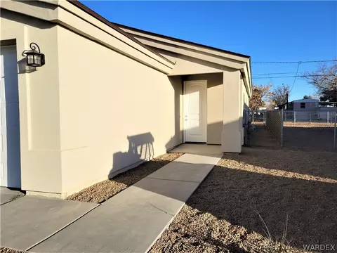 2505 E Thompson Ave, Kingman, AZ 86409 photo 2