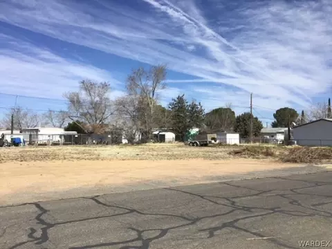 3849 E Shaeffer Ave, Kingman, AZ 86409 photo 2