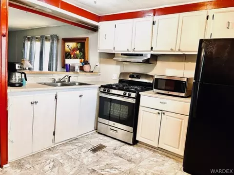 3939 E Devlin Ave, Kingman, AZ 86409 photo 8