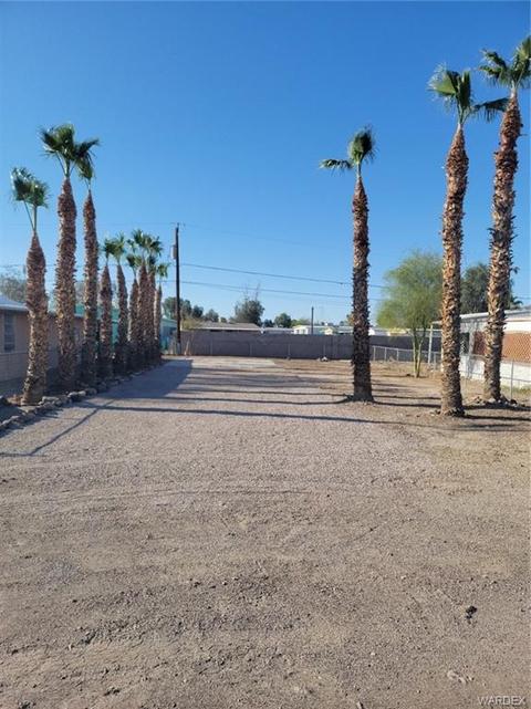 304 Meander Dr, Bullhead City, AZ 86442