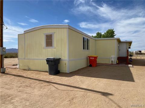 747 S Davis Rd, Golden Valley, AZ 86413
