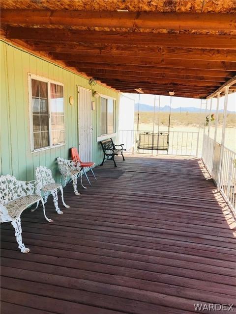 2005 E Shadow Ln, Yucca, AZ 86438 photo 4