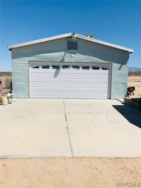 2005 E Shadow Ln, Yucca, AZ 86438 photo 8
