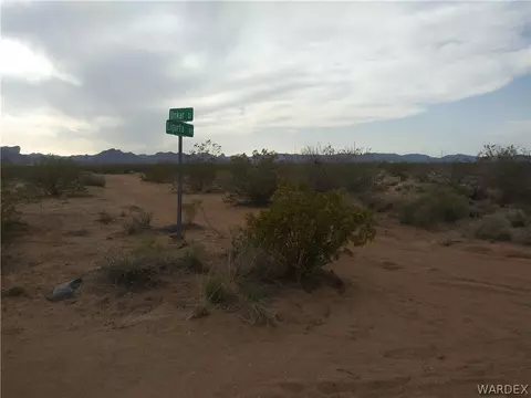 0 W Unkar Rd, Golden Valley, AZ 86413