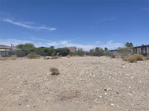 911 Stalhman Dr, Bullhead City, AZ 86442