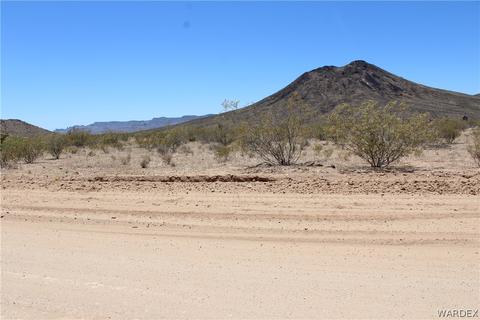 000 W Mesa Verde Dr, Golden Valley, AZ 86413