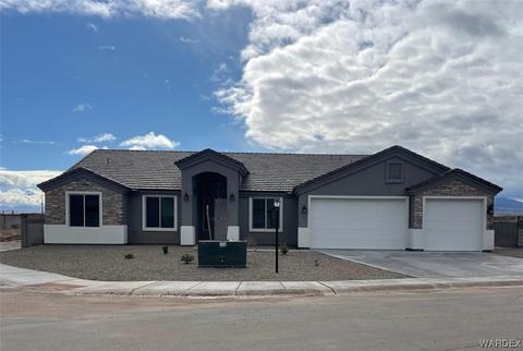 2166 John Wayne Dr, Kingman, AZ 86409