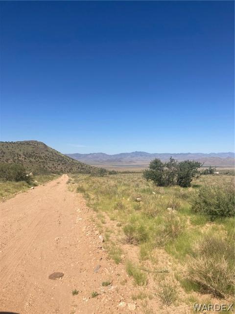 000 E Mountain View Rd, Kingman, AZ 86401 photo 3