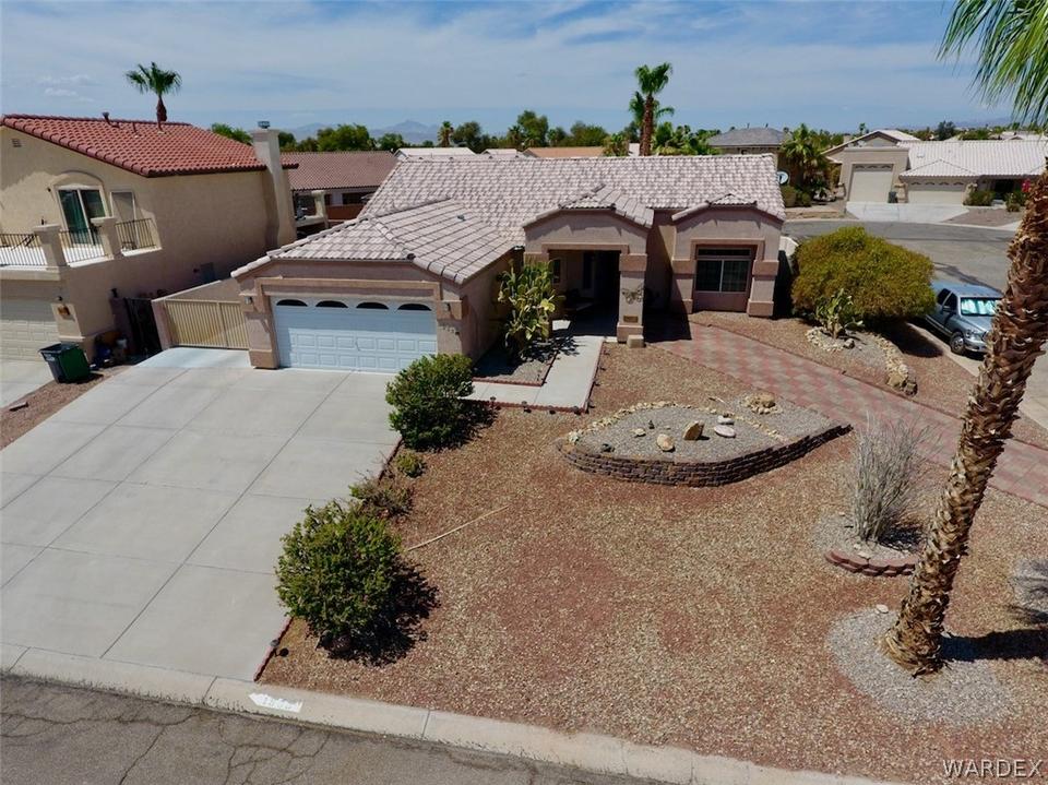 1855 E Fairway Dr, Fort Mohave, AZ 86426