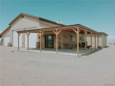 807 E Saddleback Dr, Meadview, AZ 86444 photo 2