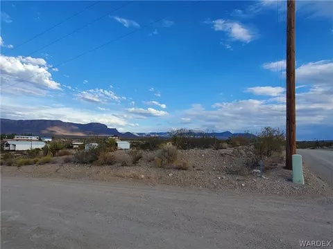 736 W Overton Dr, Meadview, AZ 86444